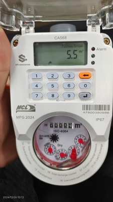 Medidor de agua prepagado LoRa Wan STS Clase estándar de precisión B Cuerpo de plástico IP67 a prueba de agua para Tanzania